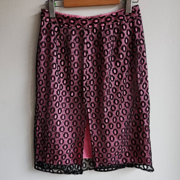 Milly of NY Pink Pencil Skirt with Black Openwork Lace - EUC - Sz 4 - Picture 8 of 16